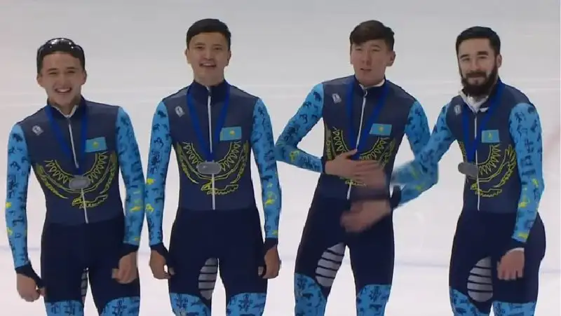 Сборная Казахстана стала серебряным призером этапа Кубка мира по шорт-треку