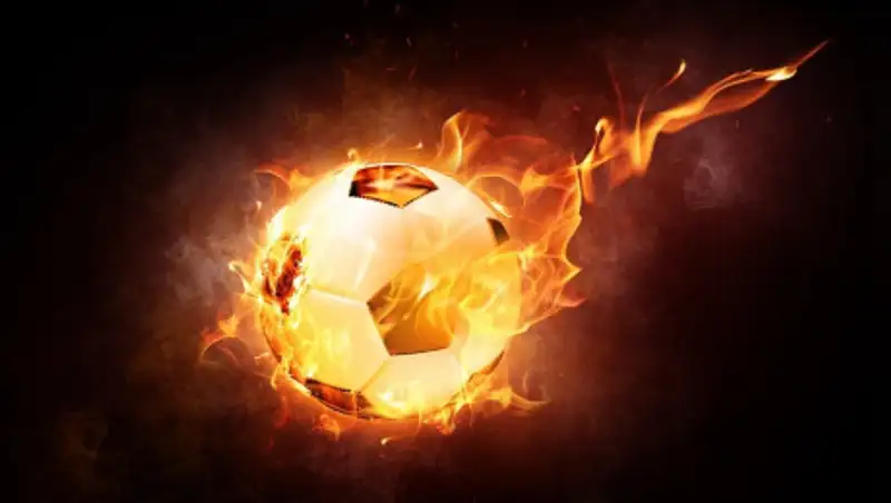 Криштиану Роналду стал сверхчеловеком и "парящей птицей"