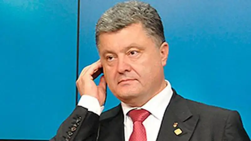Порошенко привиделась бронетехника России