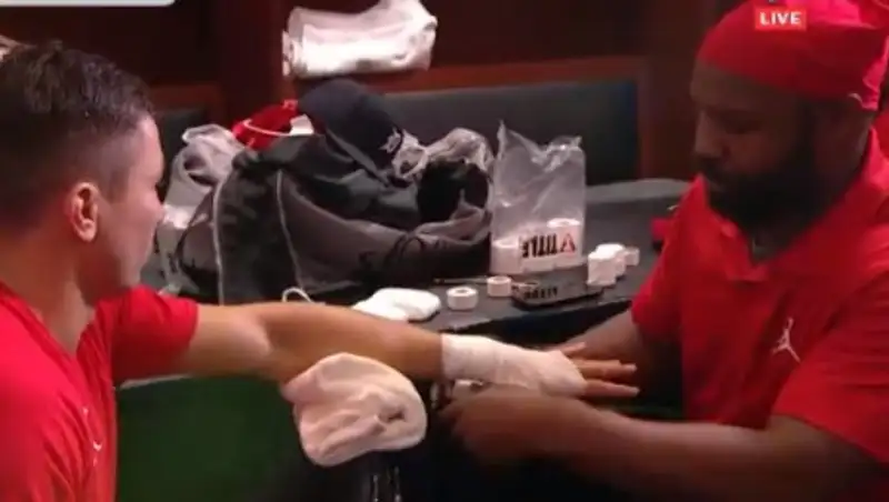 Полная статистика ударов в бою Головкин-Роллс