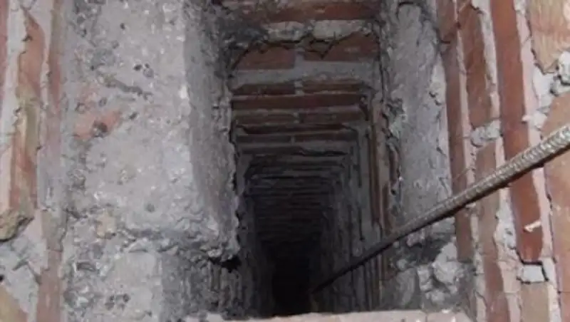 Рабочий упал в вентиляционную шахту в Усть-Каменогорске