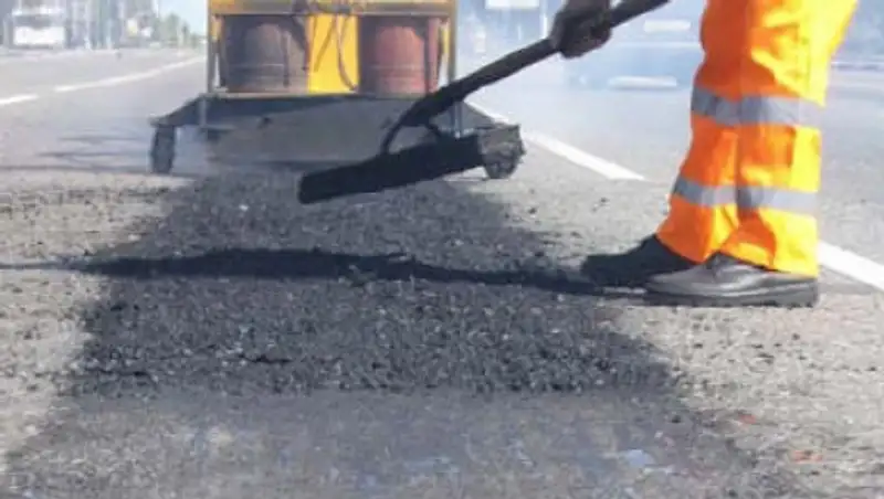 В ЗКО чиновники хотят отнять технику у недобросовестных дорожных строителей