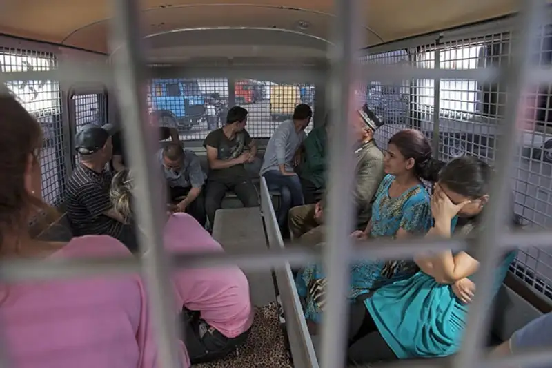 Путь гастарбайтера: от вокзала до вокзала Путь гастарбайтера: от вокзала до вокзала, фото - Новости Zakon.kz от 25.10.2013 17:25