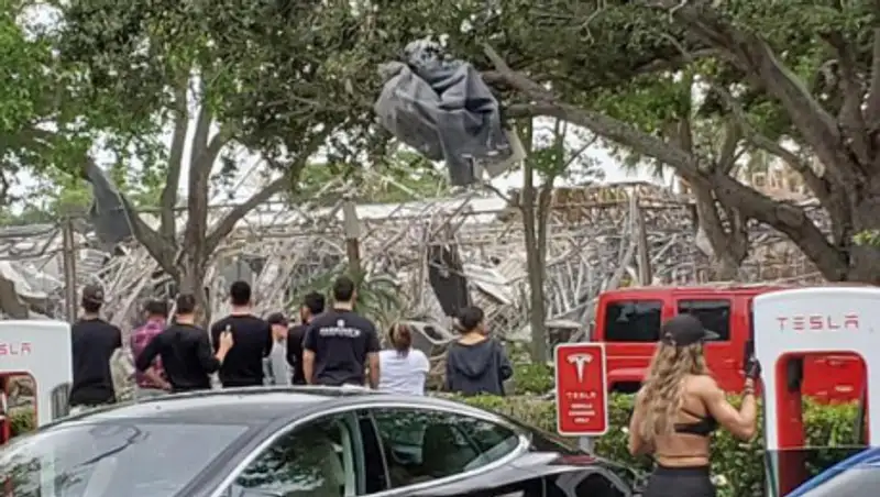 Взрыв газа произошел в торговом центре во Флориде, есть раненые