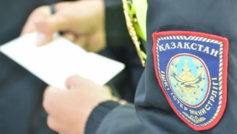 В Костанае за взятку задержан с поличным сотрудник дорожной полиции