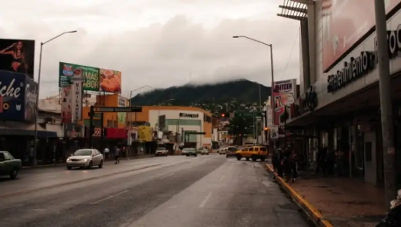 Более 140 нелегальных мигрантов найдены в трейлере в Мексике