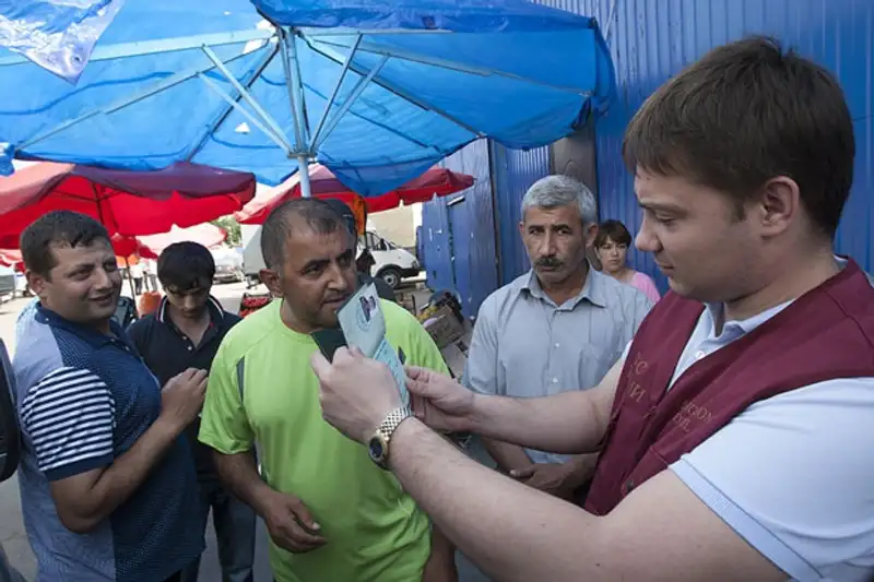 Путь гастарбайтера: от вокзала до вокзала Путь гастарбайтера: от вокзала до вокзала, фото - Новости Zakon.kz от 25.10.2013 17:25