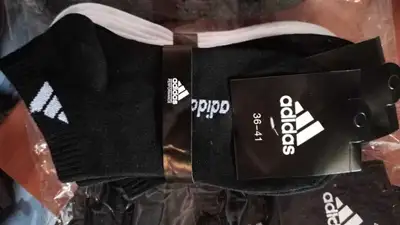 20 тонн контрафактного "Адидаса" пытались ввезти в Россию из Казахстана, фото - Новости Zakon.kz от 01.09.2023 13:53