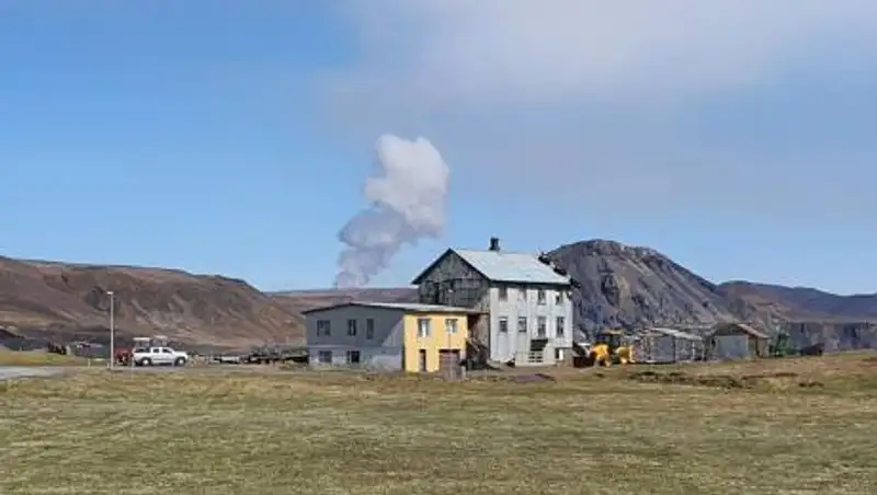 Участок у проснувшегося в Исландии вулкана выставили на продажу