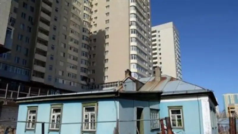 Назарбаев: Старые строения вокруг Астаны портят вид города