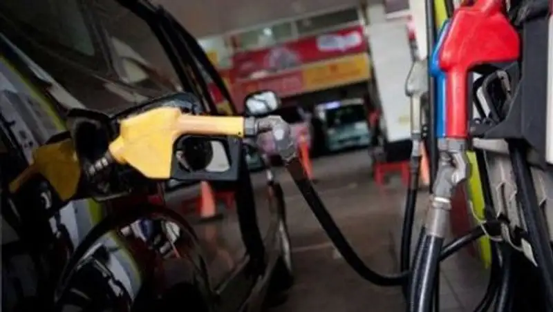 Дефицит бензина докатился до Алматы