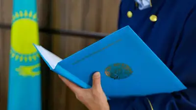 В Алматы полицейских осудили за пытки над участником январских беспорядков, фото - Новости Zakon.kz от 17.01.2023 17:51