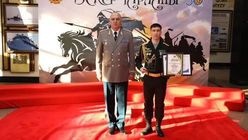 В Астане наградили лучших военнослужащих Вооруженных сил