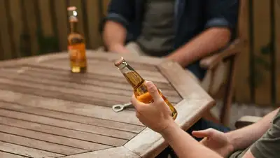 как определить подлинность алкоголя, фото - Новости Zakon.kz от 27.05.2022 14:51