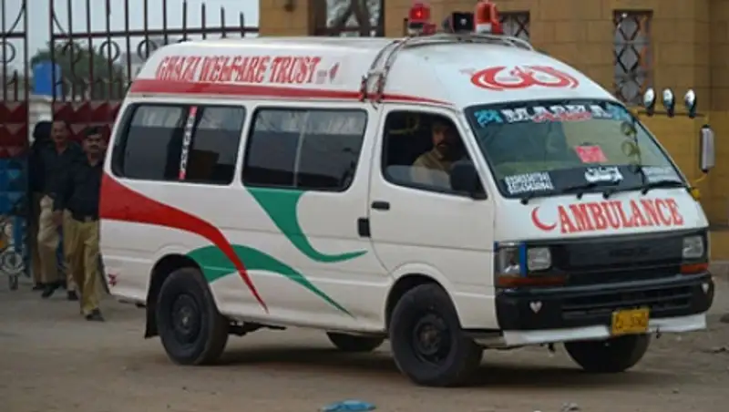 При взрыве в шиитской мечети в Пакистане погибли 30 человек