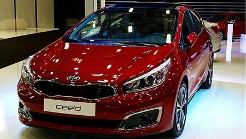 Обновлённый Kia cee’d показал своё лицо до премьеры