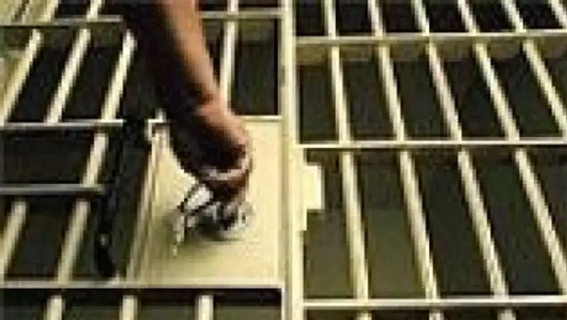 Парень приговорен к 18 годам тюрьмы за убийство и ранение в Акмолинской области, фото - Новости Zakon.kz от 29.10.2013 00:33