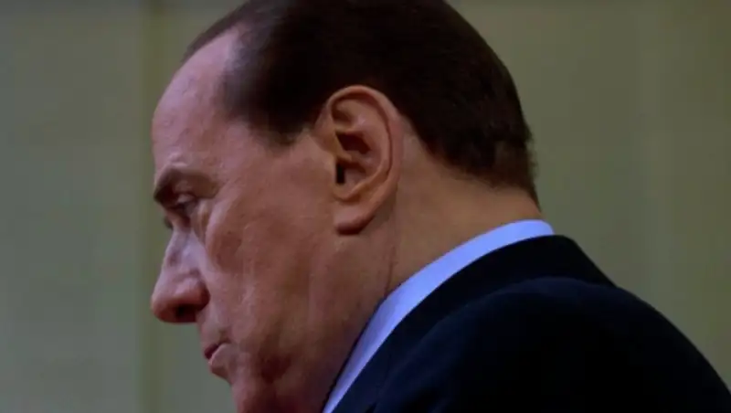 Берлускони приговорен к трем годам тюрьмы по делу о подкупе сенаторов