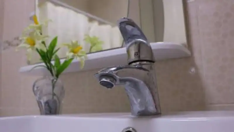 Ряд зданий в одном из районов Алматы отключат от холодной воды