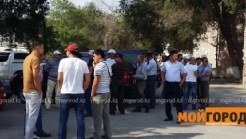 В Актюбинской области массово увольняют нефтяников