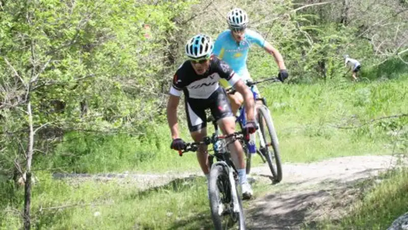 Казахстанец победил на Кубке Азии по маунтинбайку