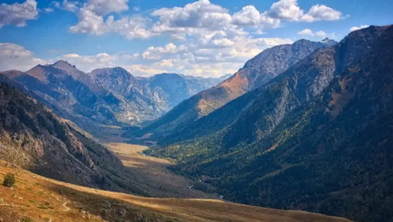 Турпоездки по Алматы и Алматинской области прекращены