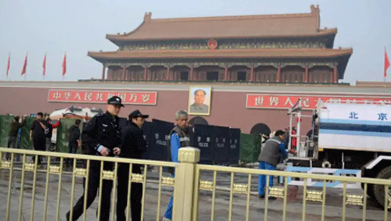 Китайские исламисты взяли на себя ответственность за теракт на площади Тяньаньмэнь, фото - Новости Zakon.kz от 24.11.2013 19:21