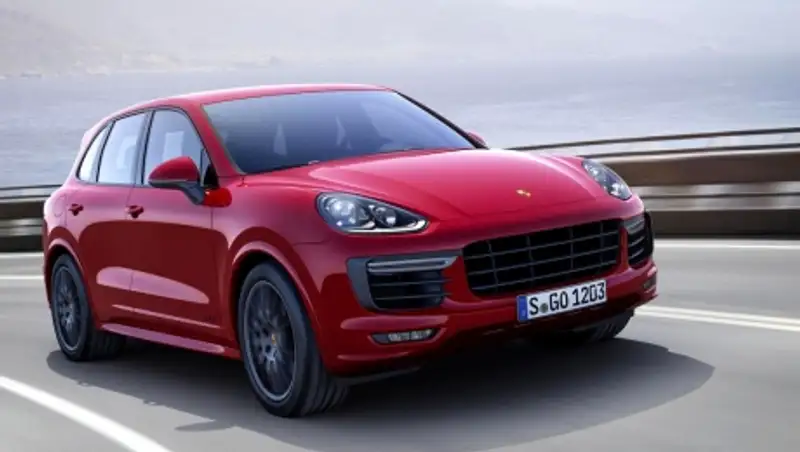 Новый Porsche Cayenne показался на тестах