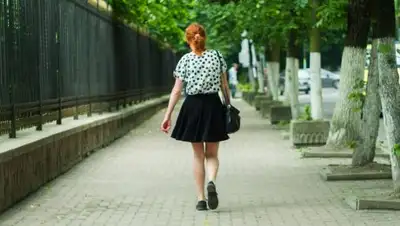 tuesday_orange_1_red_girl, фото - Новости Zakon.kz от 29.05.2018 06:17