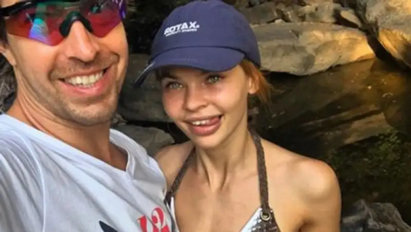 В Таиланде за незаконное проведение секс-тренинга задержали Настю Рыбку