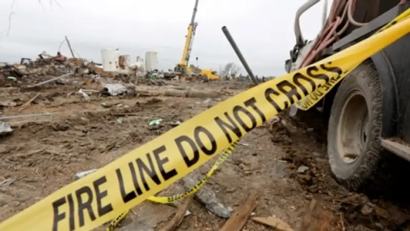 Три человека пострадали от торнадо у буровой в Техасе