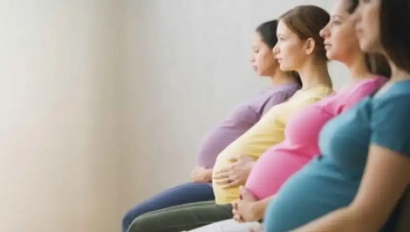 В Британии просят поменять термин "беременная женщина" на "беременный человек"