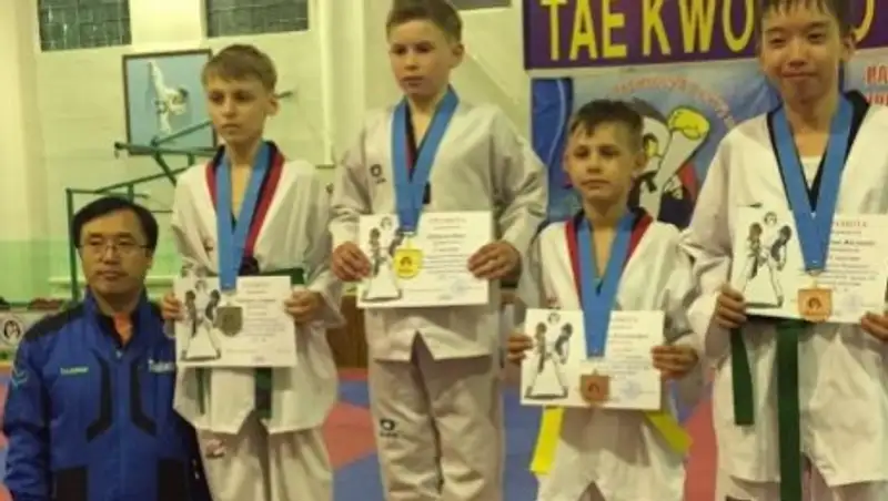 Павлодарда балалар &#1199;йіні&#1187; &#1179;ос т&#1241;рбиеленушісі таеквондодан алтын медаль иегерлері атанды