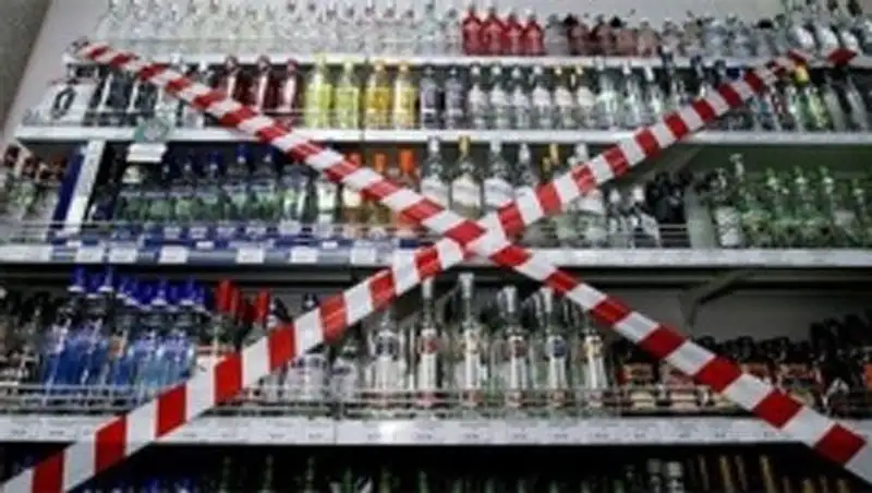 В Казахстане запретят продавать алкоголь раньше полудня