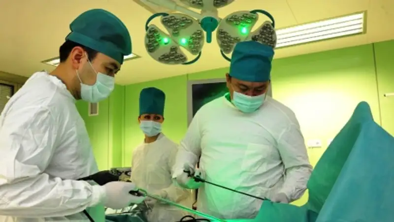 Более 200 сложных операций провели хирурги военного госпиталя РК