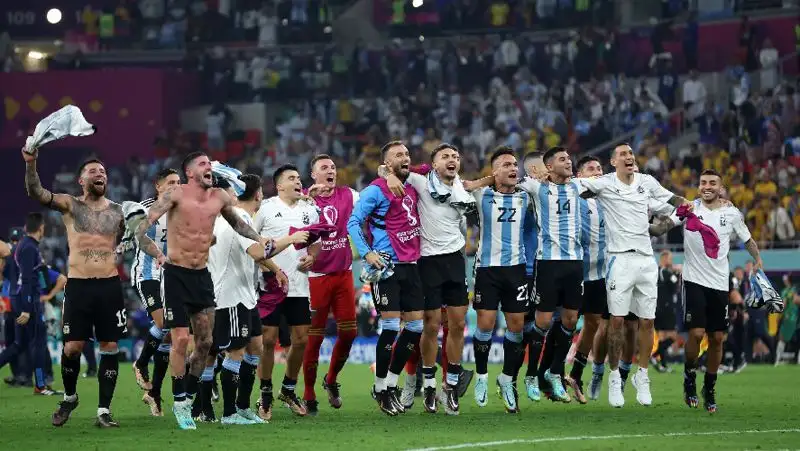 Аргентина обеспечила себе место в четвертьфинале, фото - Новости Zakon.kz от 04.12.2022 03:20