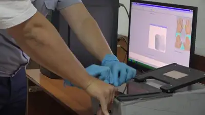 Полицейские Туркестанской области напоминают гражданам о дактилоскопической регистрации, фото - Новости Zakon.kz от 31.10.2023 15:32