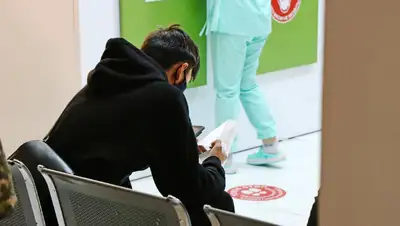 Казахстан COVID-19 , фото - Новости Zakon.kz от 25.02.2022 08:00