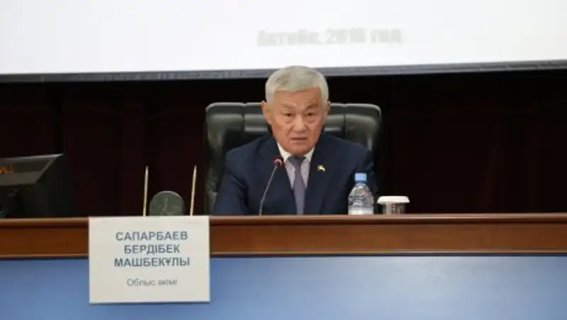 Бердыбек Сапарбаев поручил усилить работу по социально-экономическому развитию региона