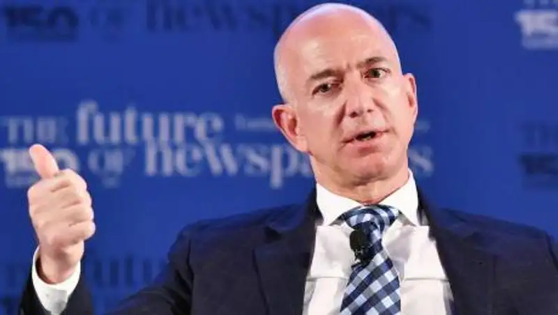 Богатейший человек мира назвал продуктивное количество часов сна