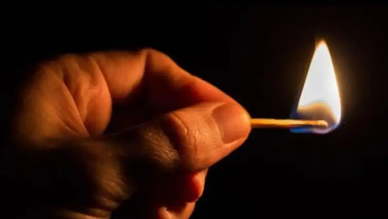 Сосед в новогоднюю ночь убил пенсионерку и поджег ее дом