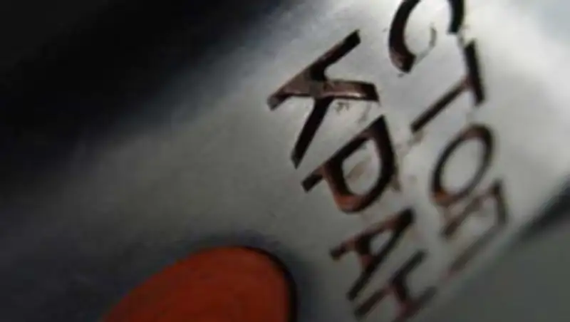 Алматинка сорвала стоп-кран в поезде из-за забытого телефона