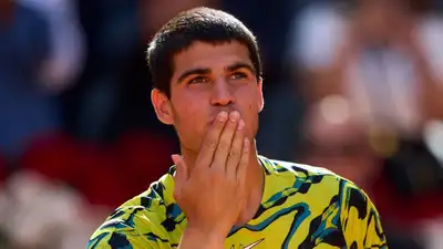  Карлос Алькарас и Наоми Кэмпбелл встретились в Ницце , фото - Новости Zakon.kz от 24.07.2023 16:22