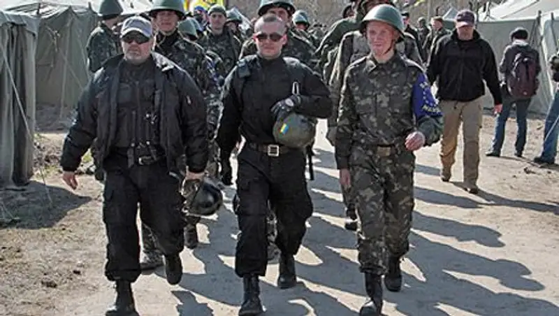 Украинскую армию решили укрепить майдановцами