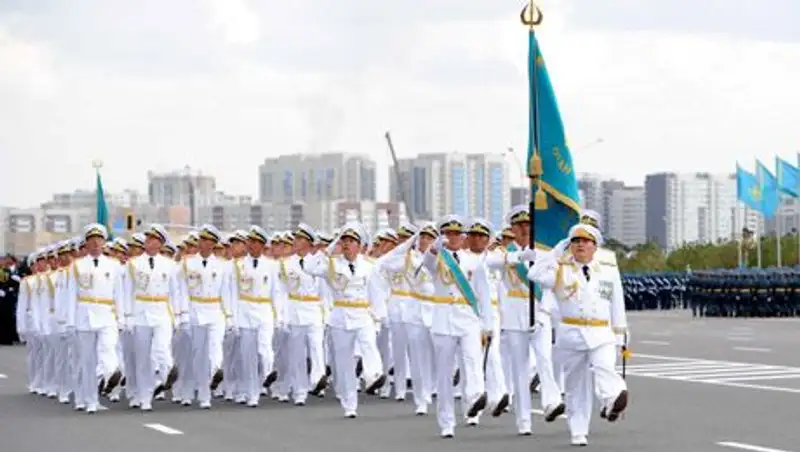 Ровно один месяц остался до самого крупного парада в истории казахстанской армии