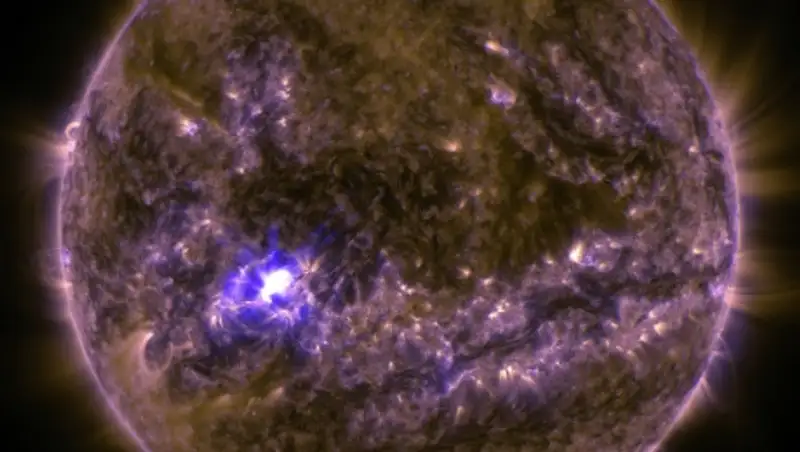 Ученые зафиксировали вспышку на Солнце высокого класса