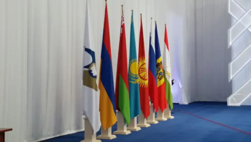 Токаев предложил защищать рынок ЕАЭС от контрафакта из третьих стран