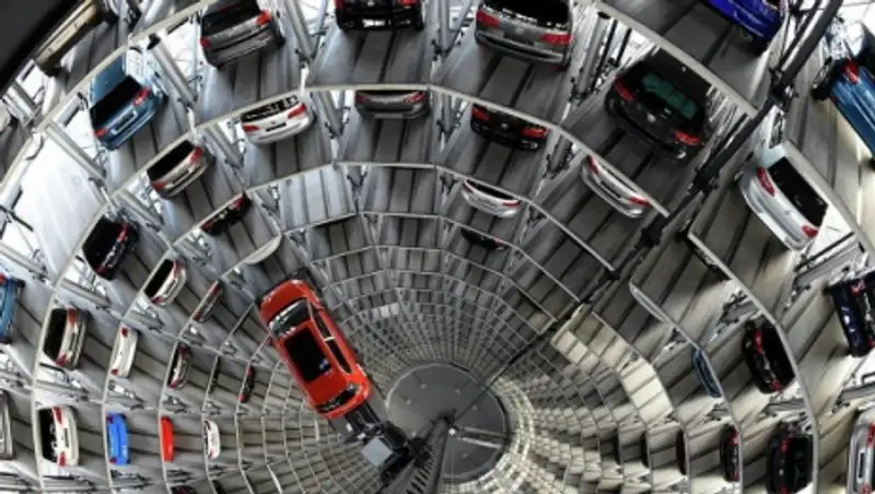 СМИ: Volkswagen в связи со скандалом отстраняет от работы инженеров