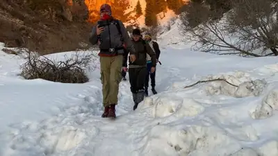 Спасатели Алматы помогли туристам спустится с пика Букреева, фото - Новости Zakon.kz от 01.04.2023 22:00