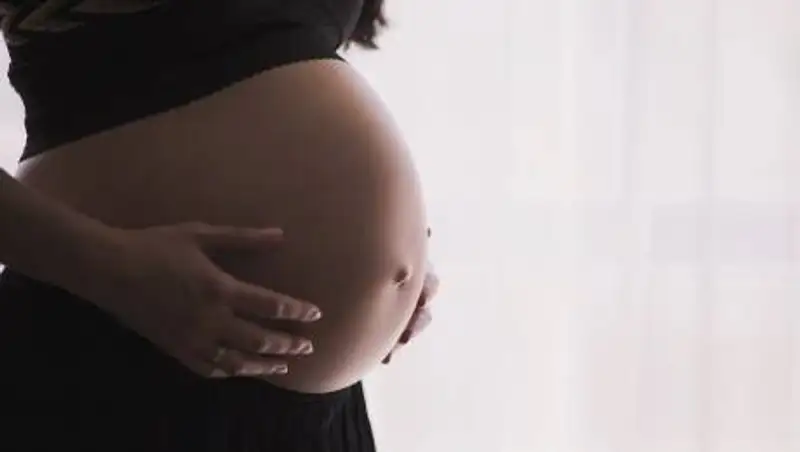 Школьница родила от родного отца в Шымкенте